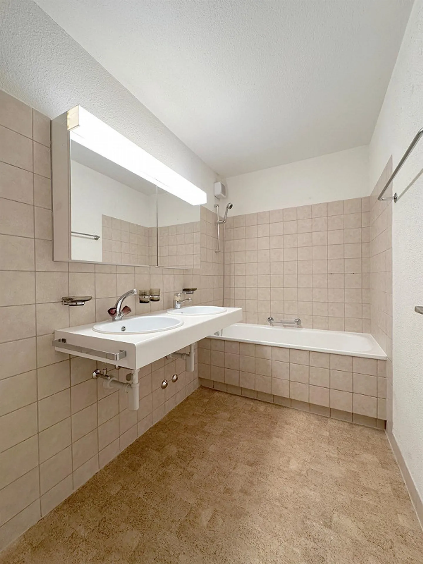 Limitato fino alla fine di maggio 2027! - Foto 8 di 9