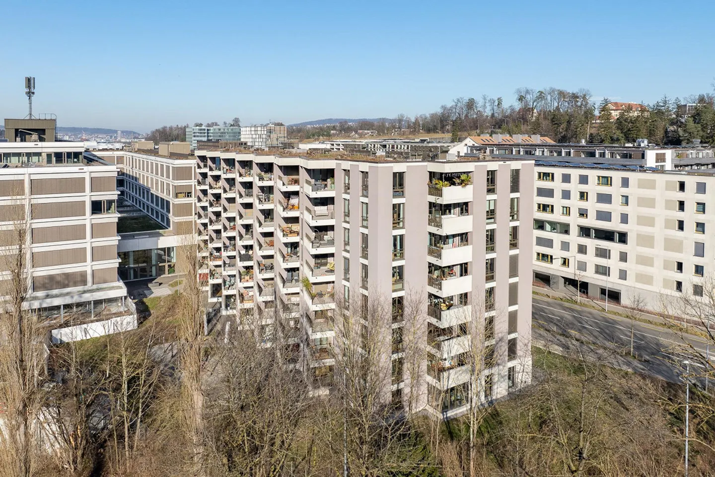 Vicino alla città ma comunque nel verde - La tua nuova casa? - Foto 1 di 11