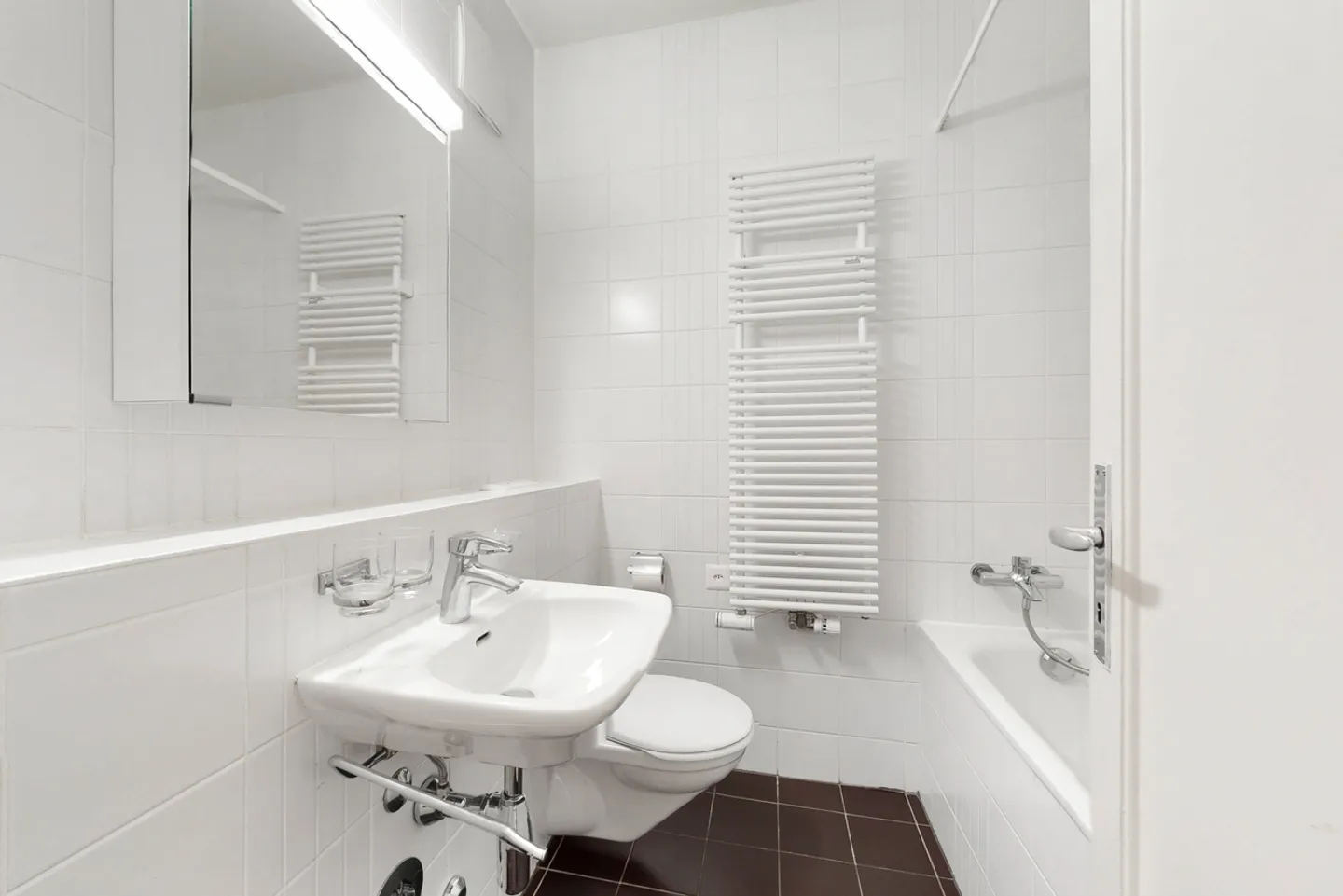 Accommodation in downtown Lausanne - Photo 2 of 3