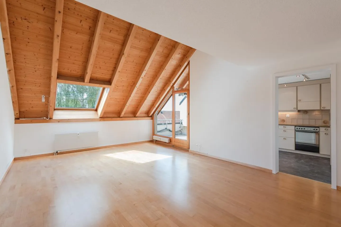 Appartement lumineux de 3,5 pièces dans un quartier calme et familial - Photo 5 sur 12