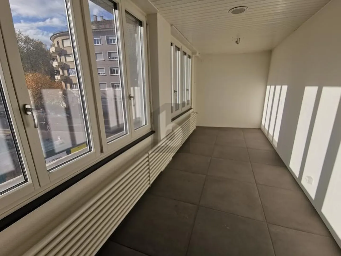 CENTRAL LOCATION, MANY USAGE POSSIBILITIES - Photo 4 of 6