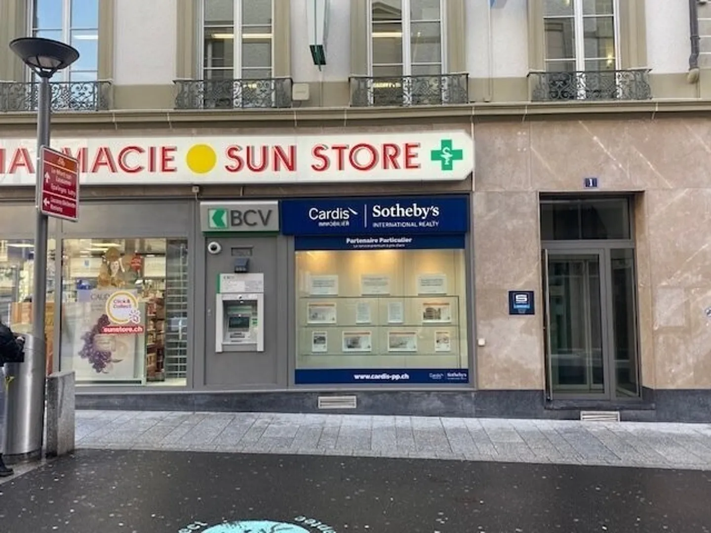 Werbeauslage im Stadtzentrum von Lausanne - Foto 4 von 4