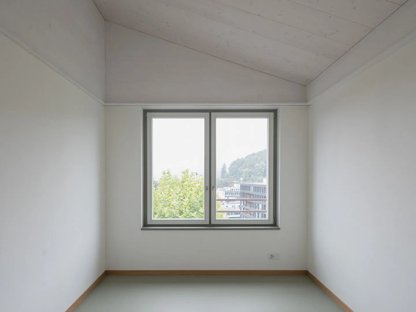 Unico in una posizione privilegiata, vista panoramica, clima ottimale - Foto 15 di 16