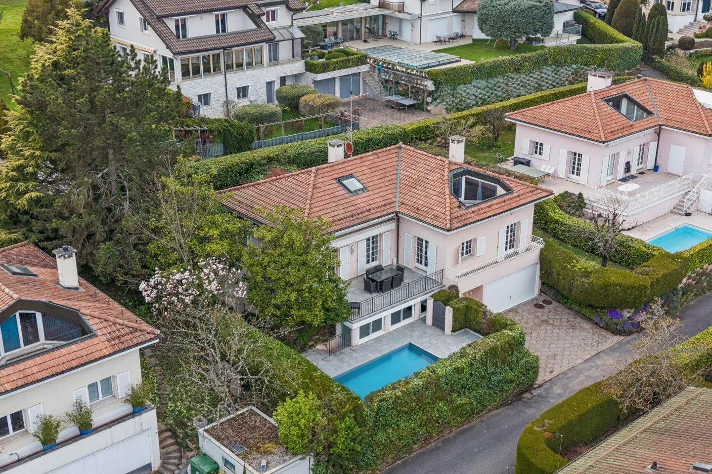 ESCLUSIVITÀ: Villa Indipendente di 8 stanze con piscina - Foto 3 di 3