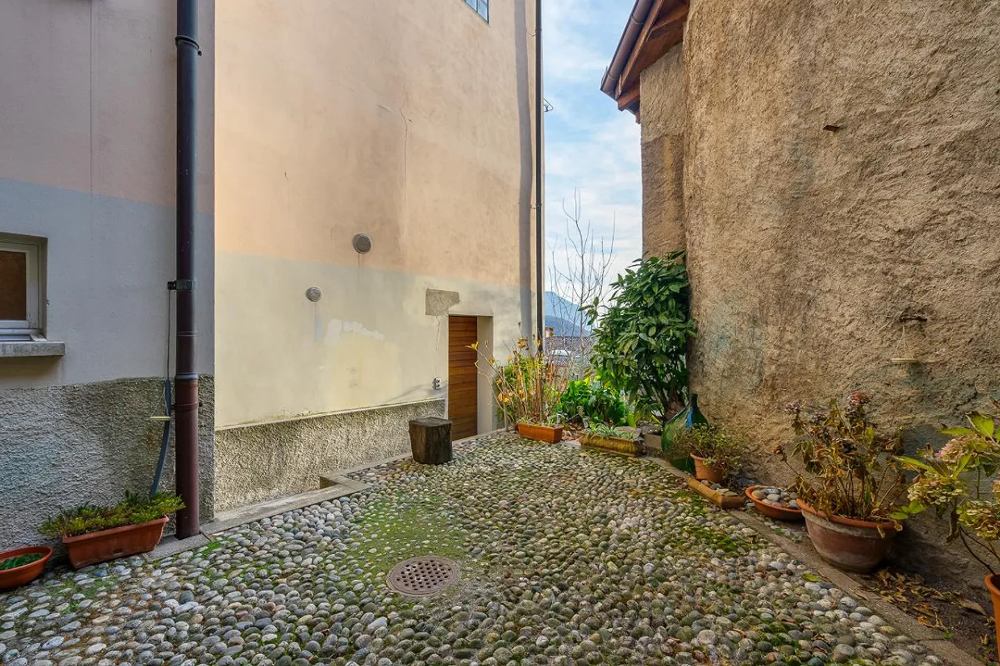 Casa bifamiliare nel nucleo di Arogno con possibilità di residenza secondaria - Foto 15 di 20