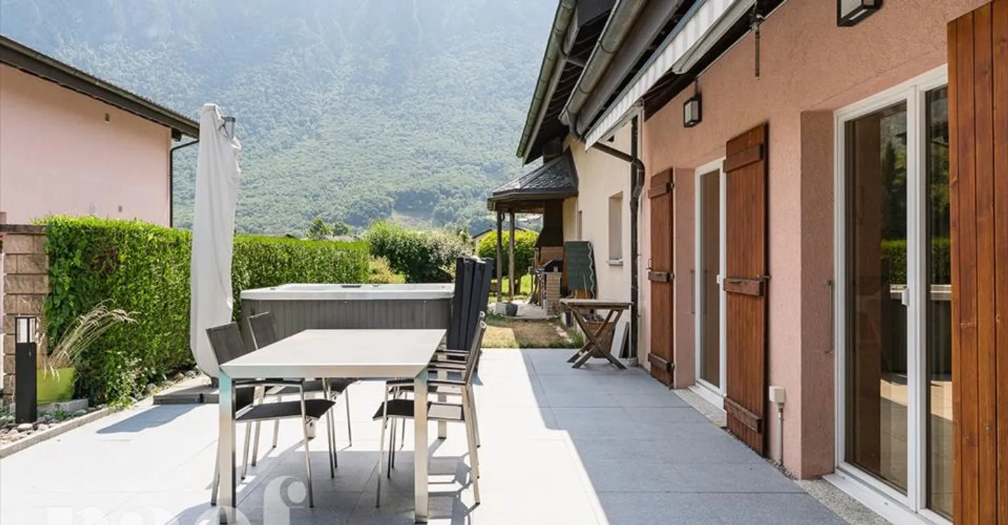 Casa indipendente di 6,5 locali a due passi dal lago in vendita a Bouveret - Foto 5 di 12