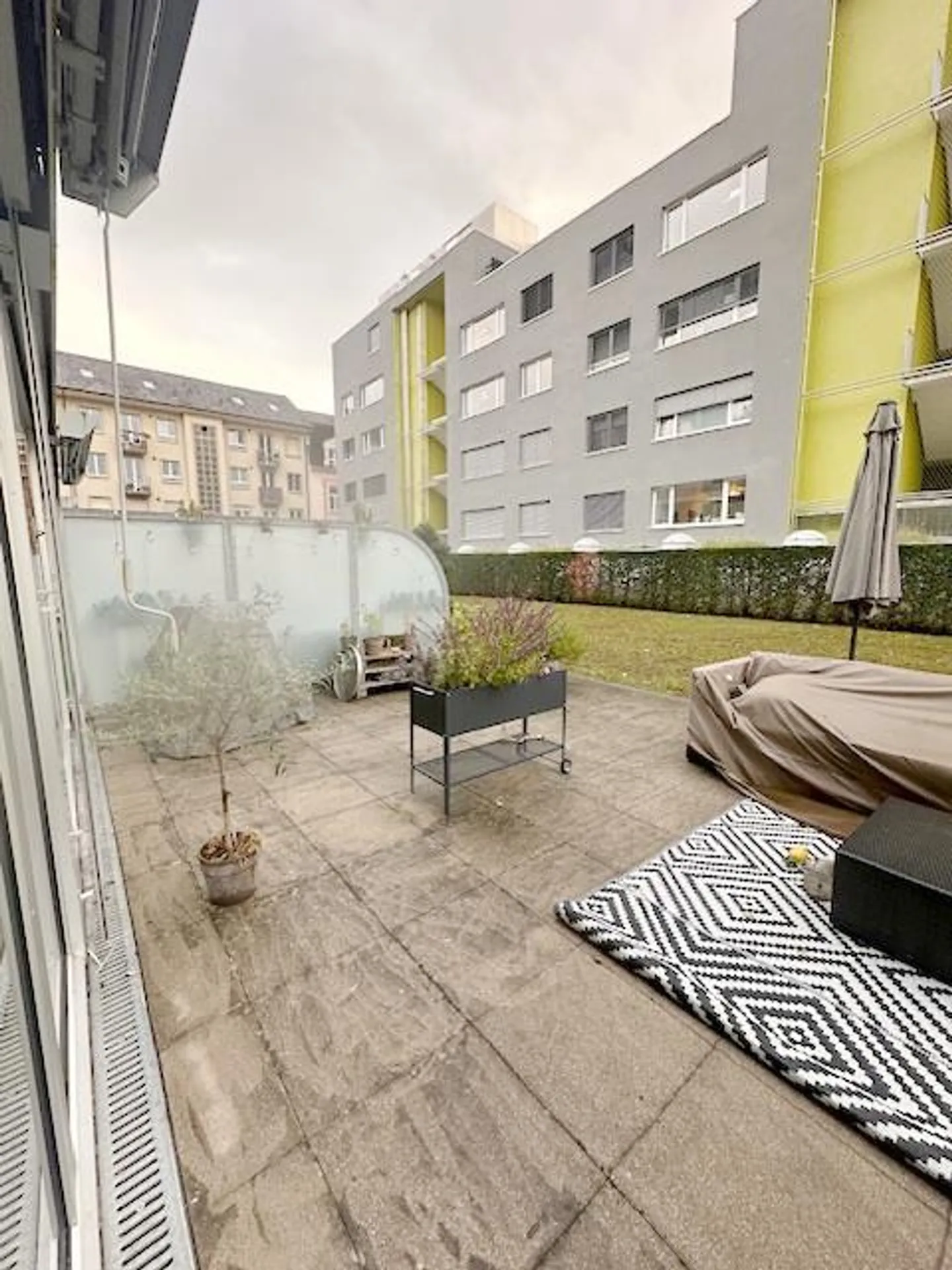 Vita cittadina pura - La tua casa centrale con area giardino - Foto 1 di 9