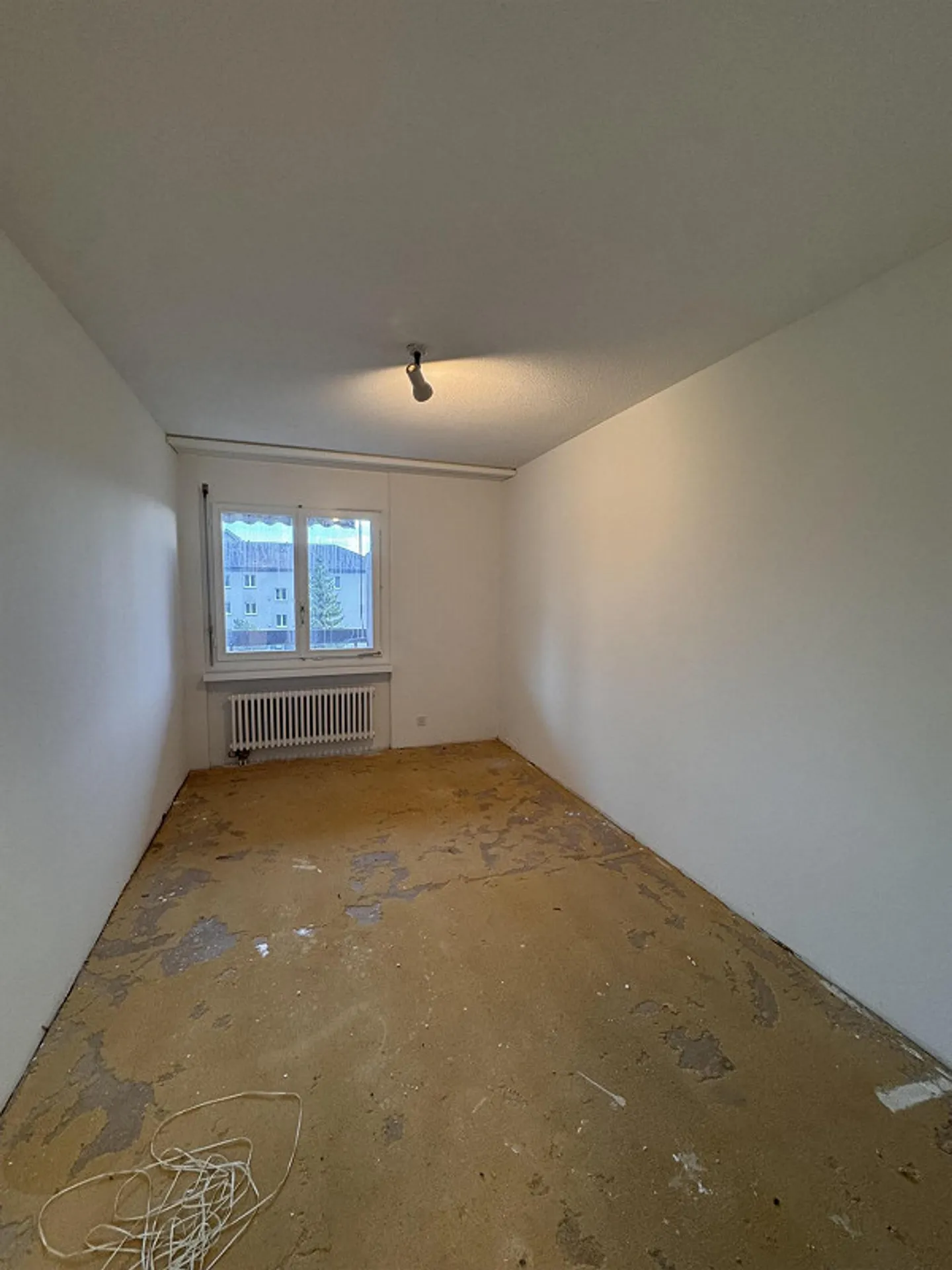 Charming 4.5-room apartment with balcony and garage in Mettmenstetten - Photo 6 of 11