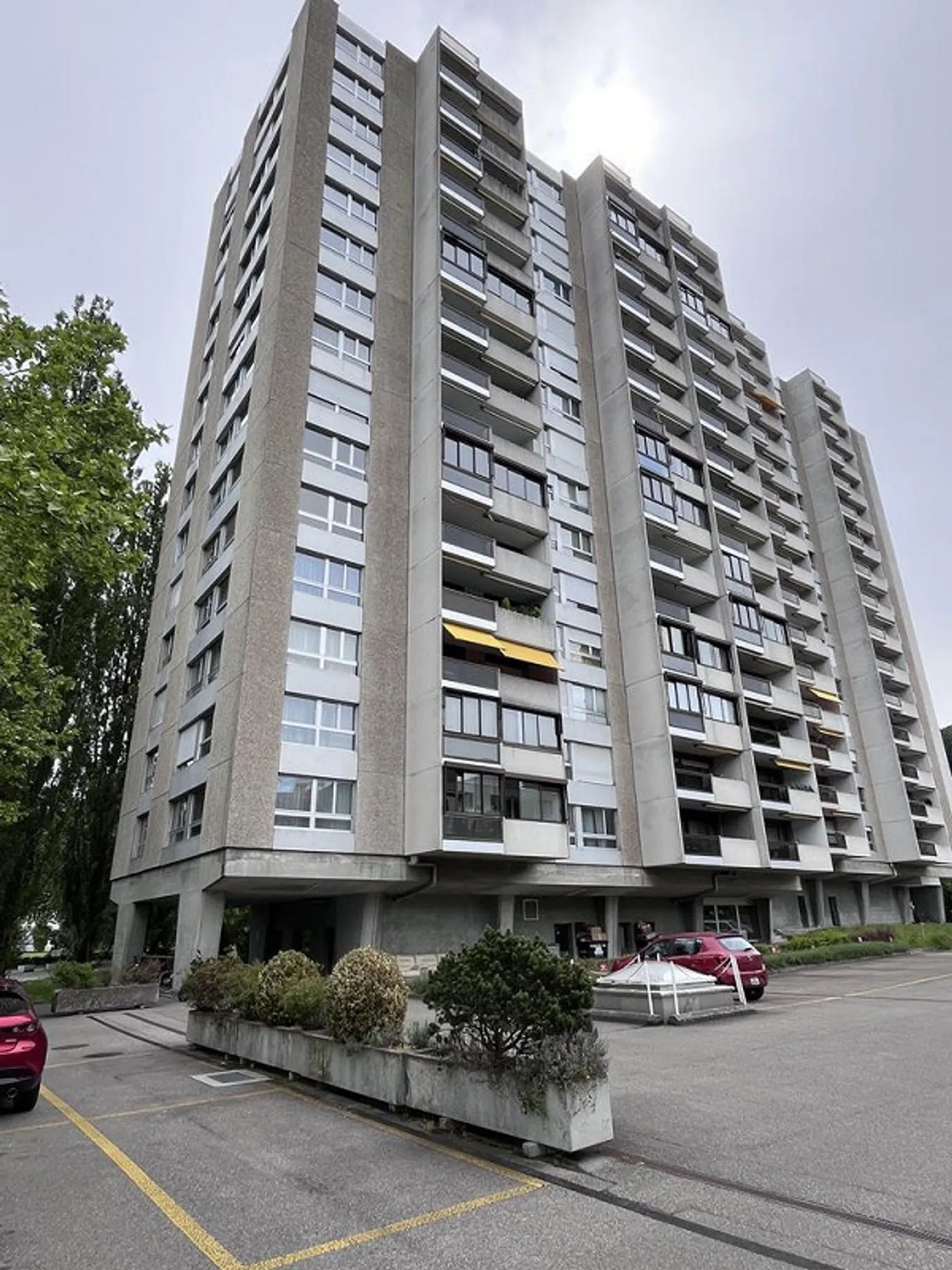 Hoch hinaus - dein neues Zuhause in Köniz! - Foto 1 di 12