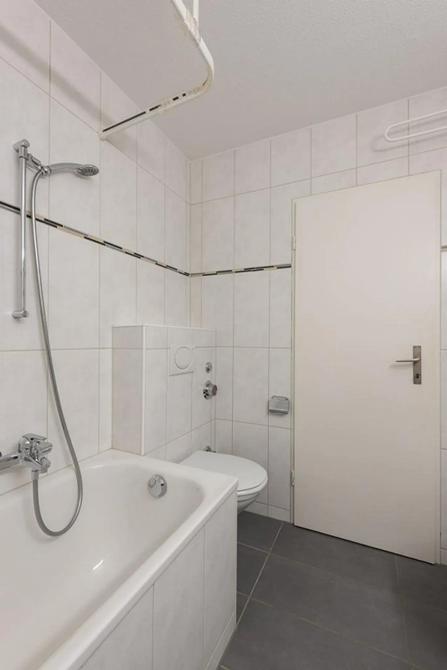 Hoch hinaus - dein neues Zuhause in Köniz! - Foto 3 di 12
