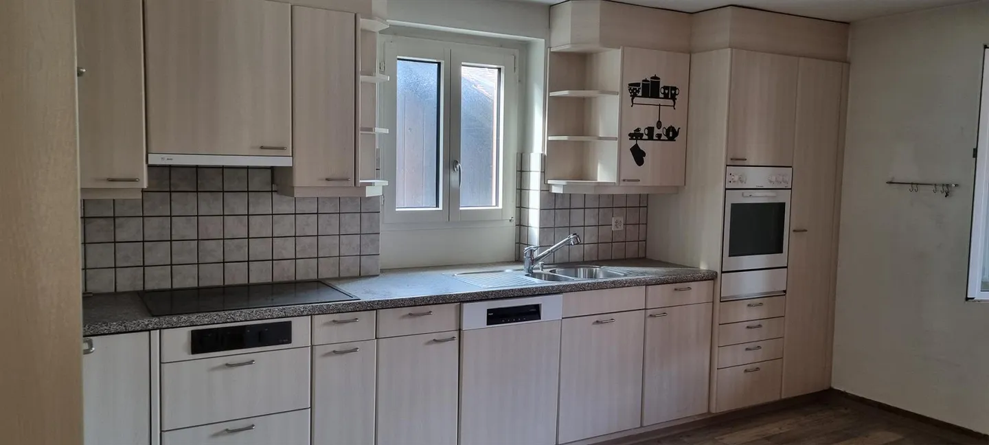 Geräumige Wohnung in zentraler Lage - Foto 3 von 6