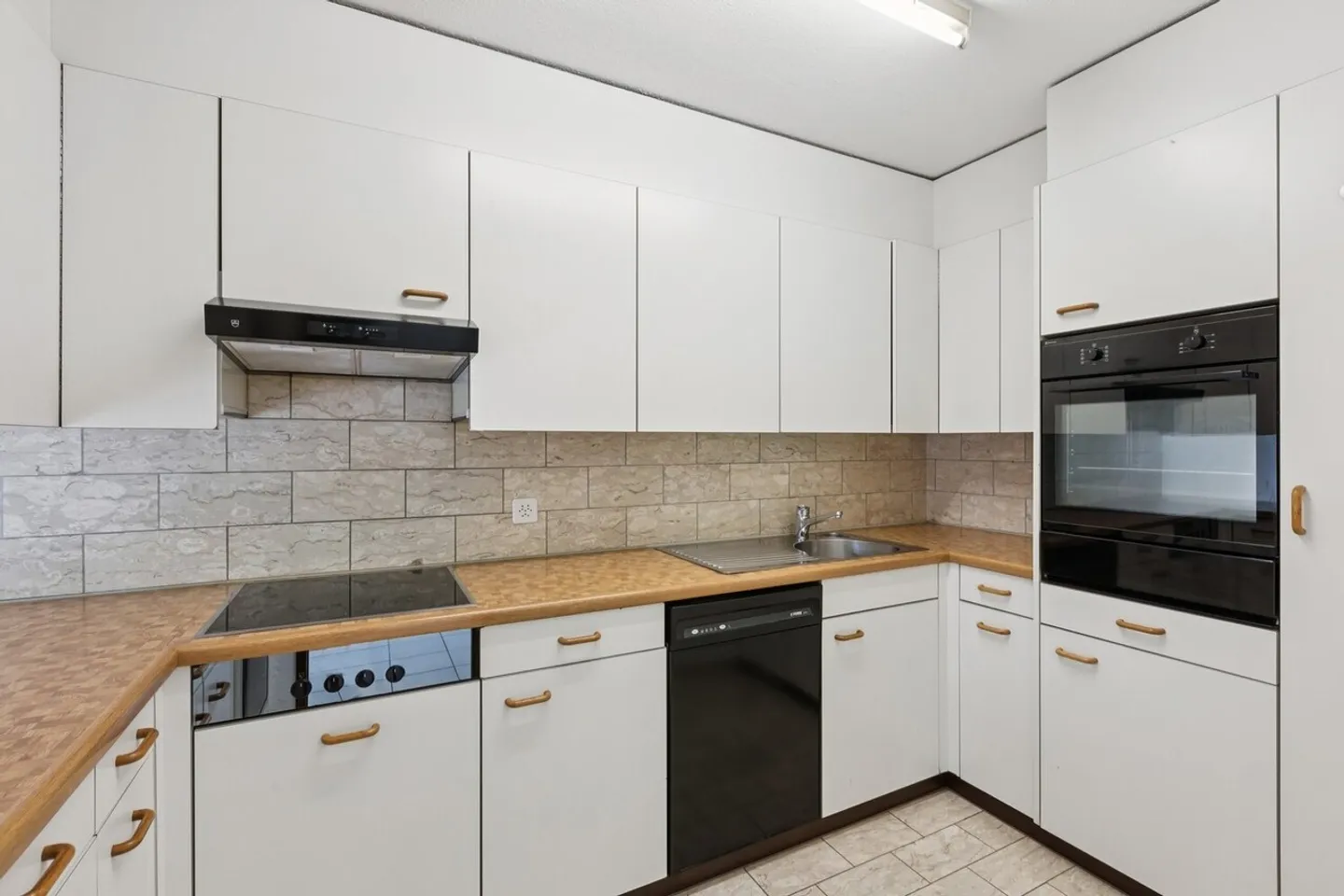 Superbe appartement avec terrasse de jardin et cheminée - emplacement idéal ! - Photo 6 sur 11