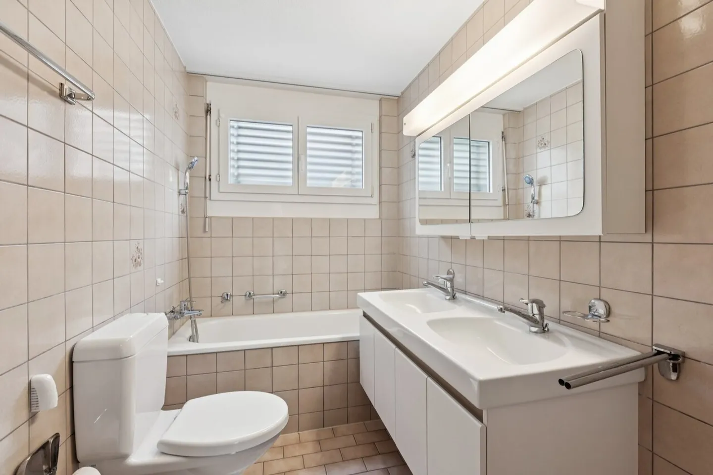 Superbe appartement avec terrasse de jardin et cheminée - emplacement idéal ! - Photo 11 sur 11