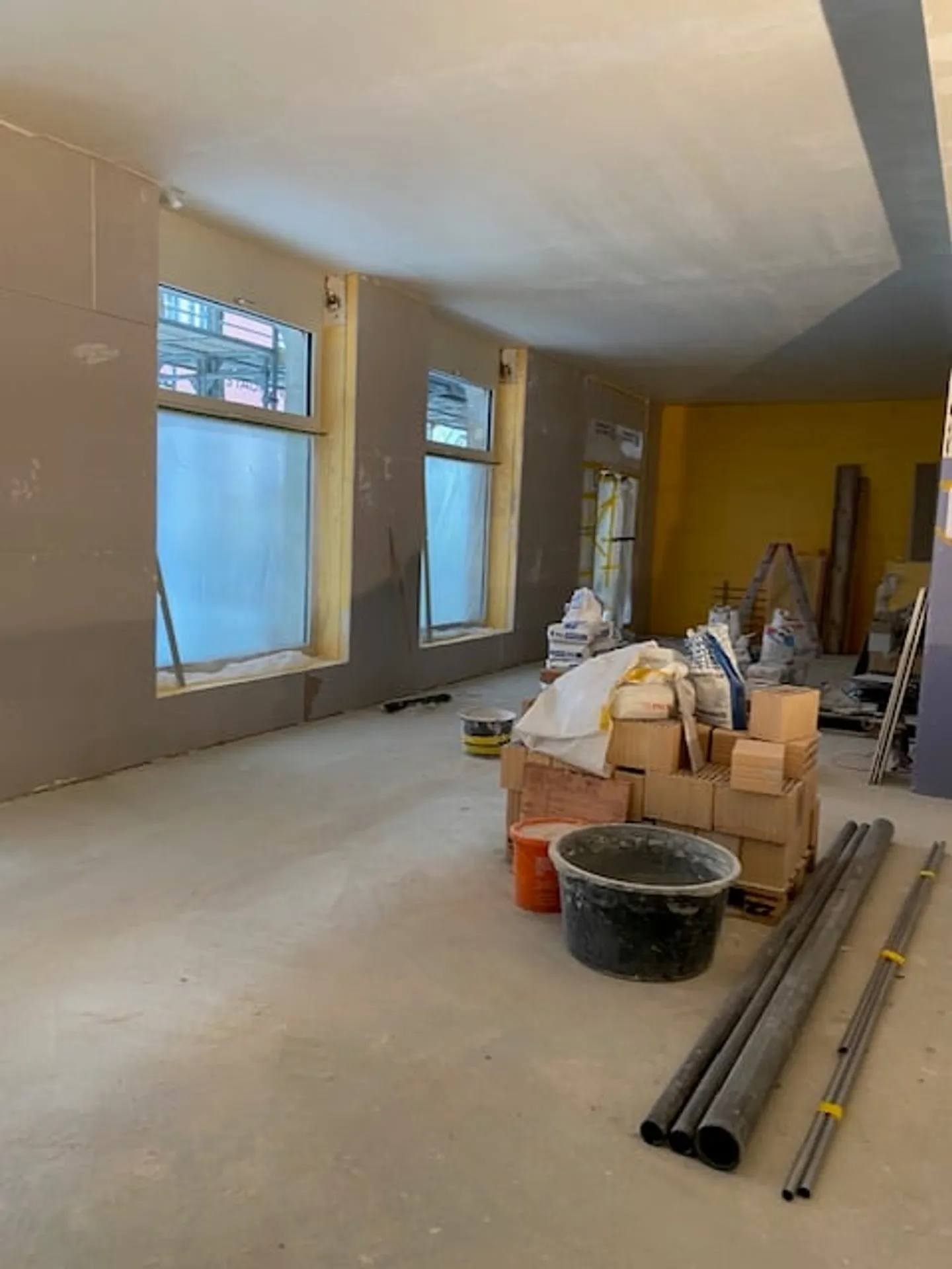 Spazi per atelier, commerciali o uffici affascinanti nel cuore di Zurigo - Foto 3 di 3