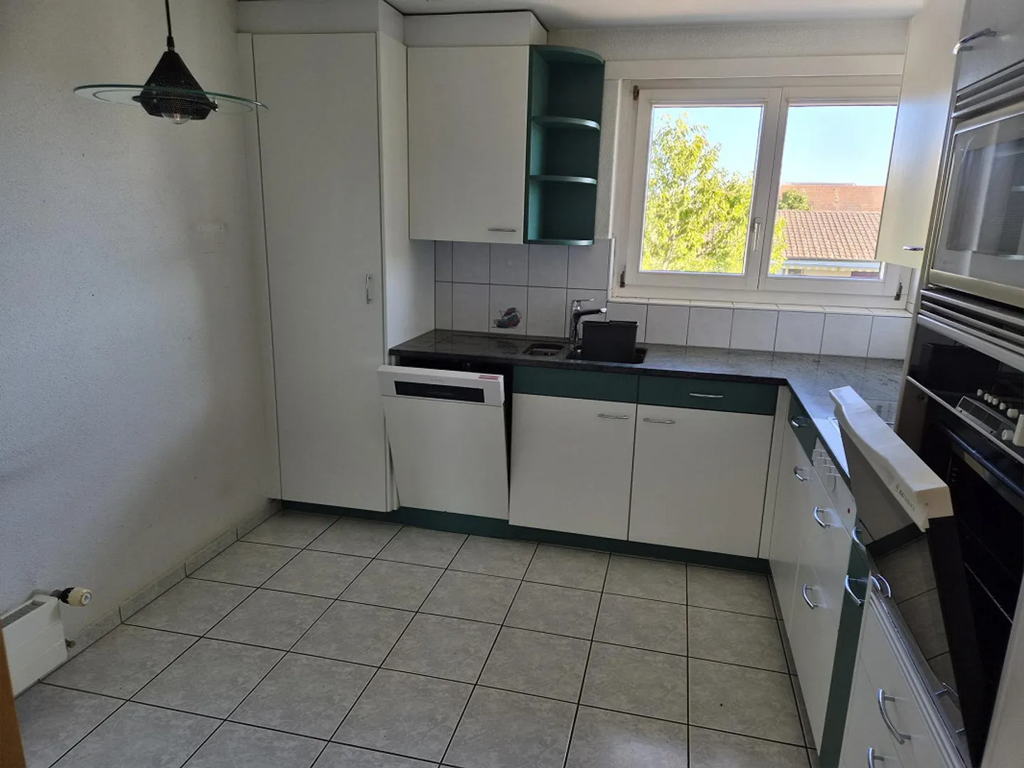 Appartement 3,5 pièces dans une maison bifamiliale à durée limitée - Photo 4 sur 7