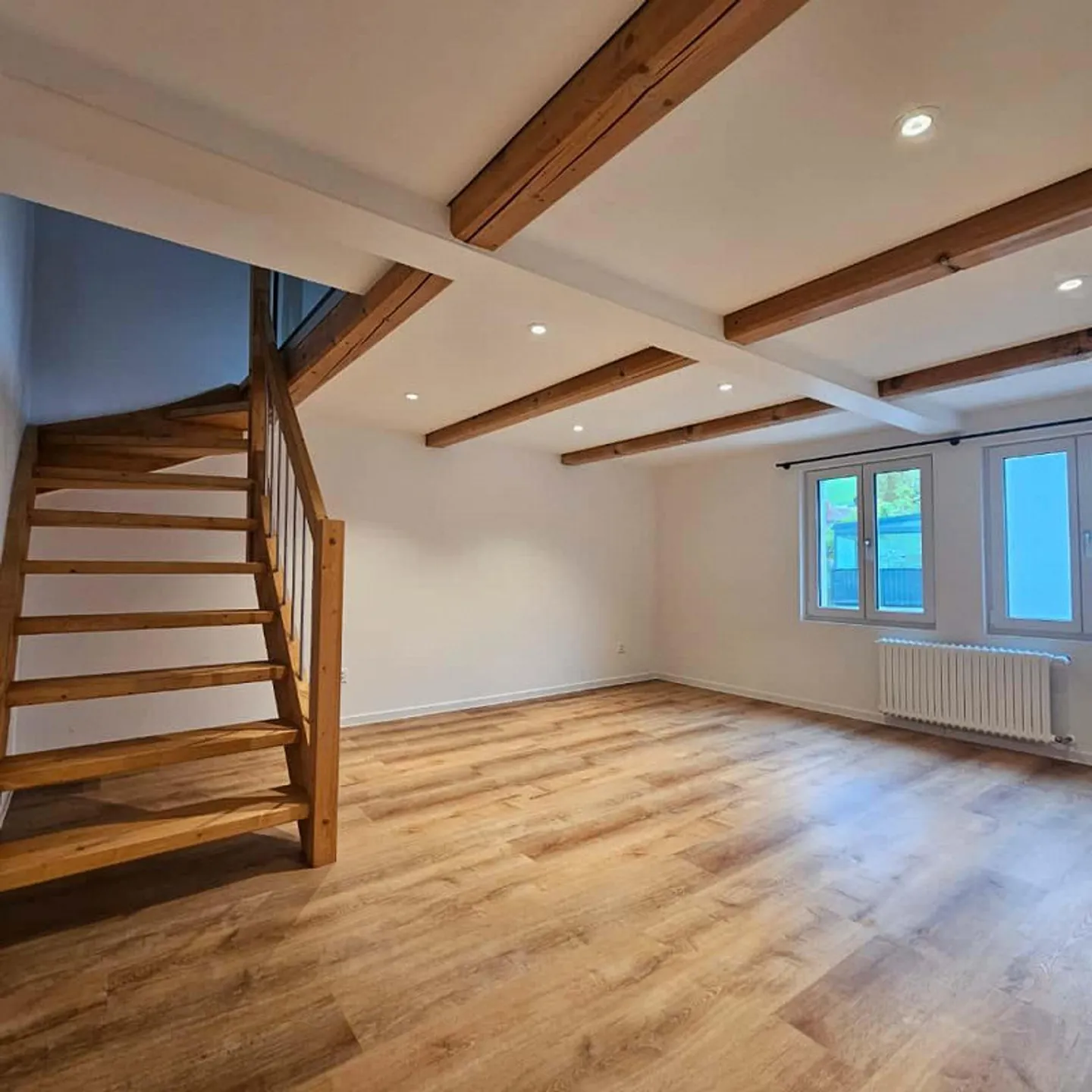 Ampio appartamento duplex di 4,5 locali con concetto di spazio aperto - Foto 1 di 9