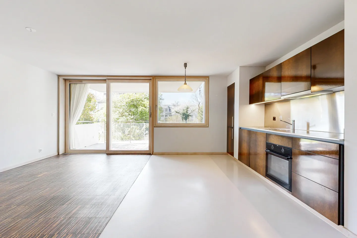Appartamento moderno e ben posizionato - Foto 3 di 9