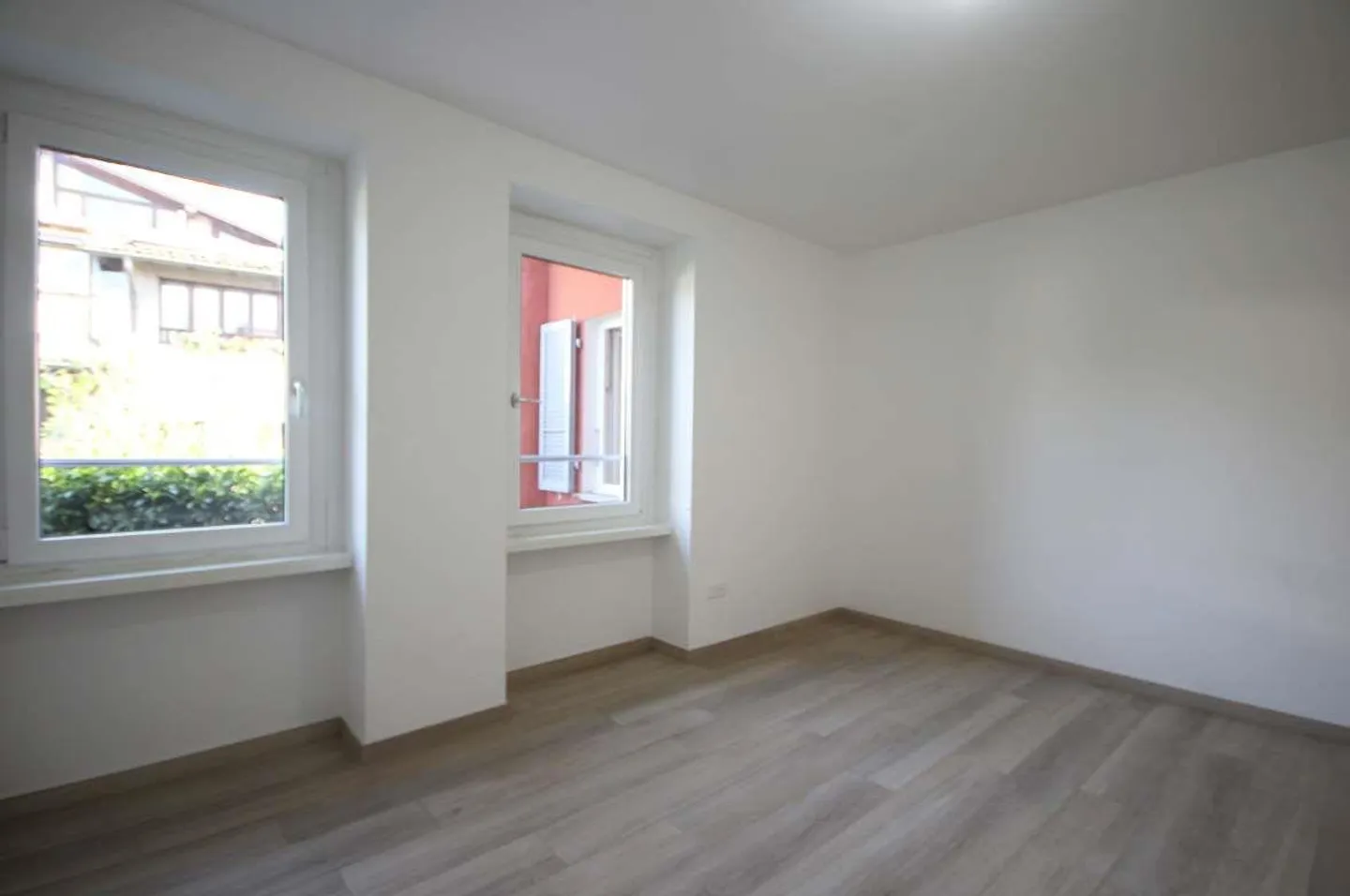 Balerna : appartement rénové avec terrasse près du centre - Photo 3 sur 11