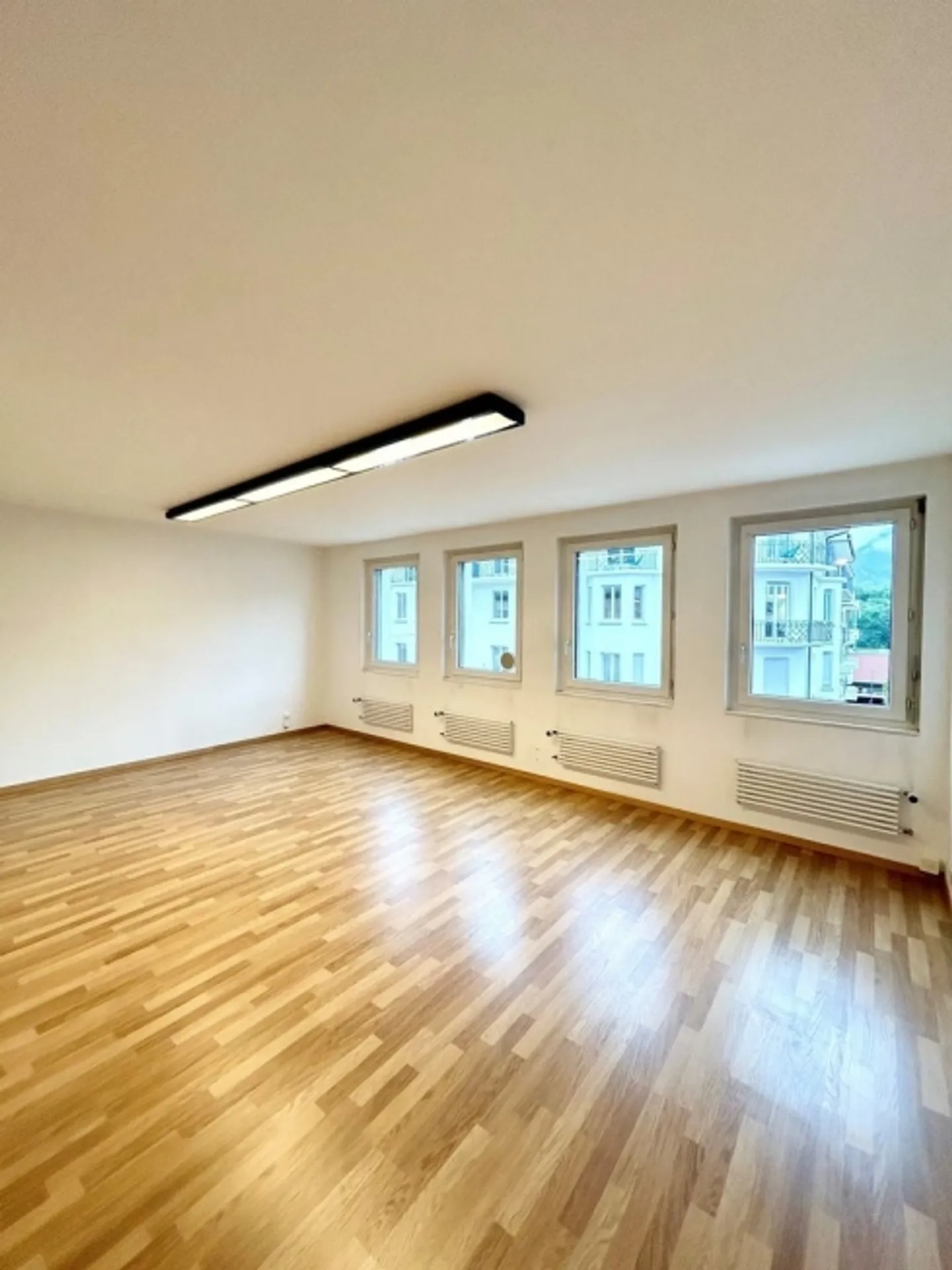 Bureau au centre-ville de Sierre à louer à partir du 01.08.2026 - Photo 4 sur 7