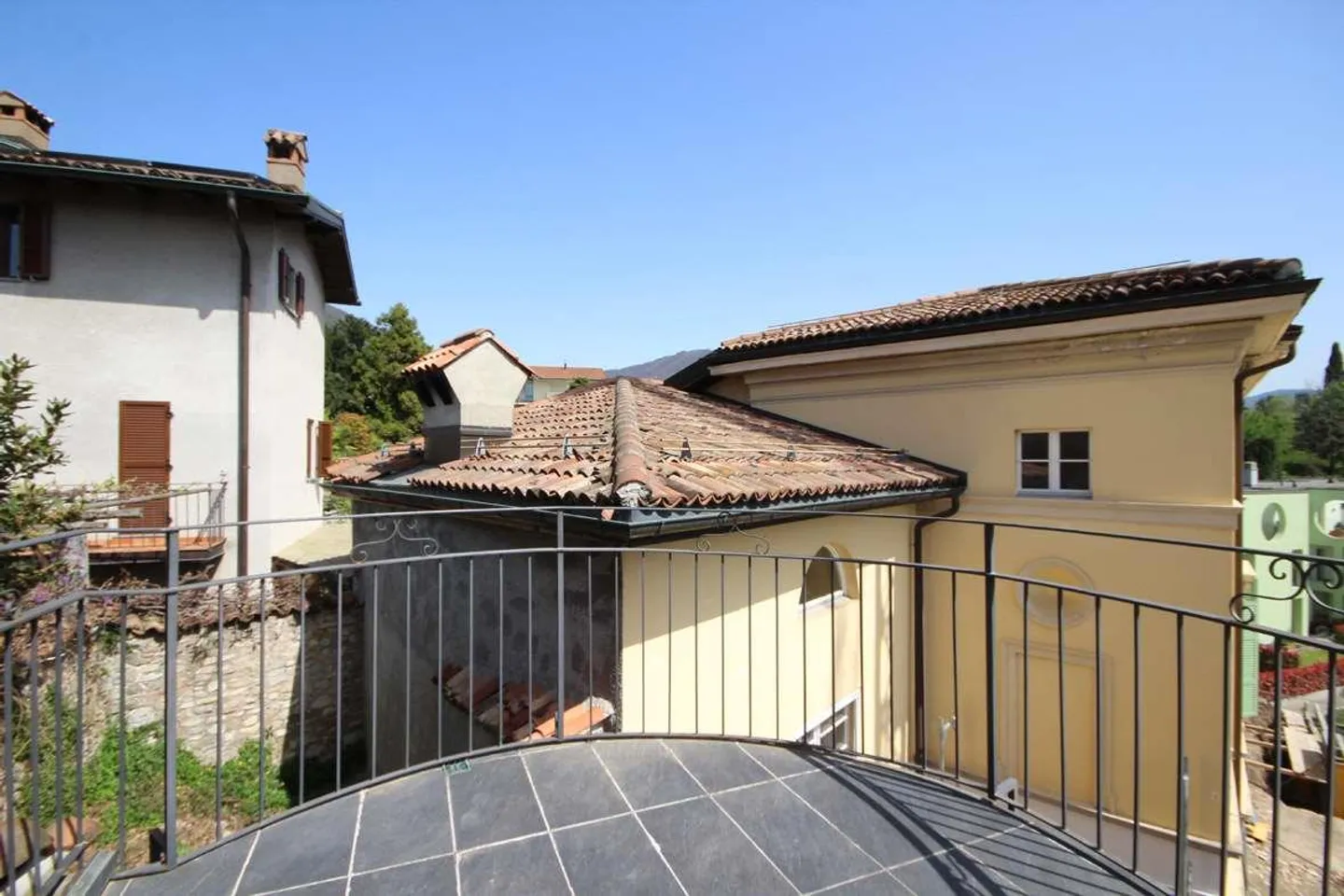 Balerna : appartement rénové avec terrasse près du centre - Photo 8 sur 11