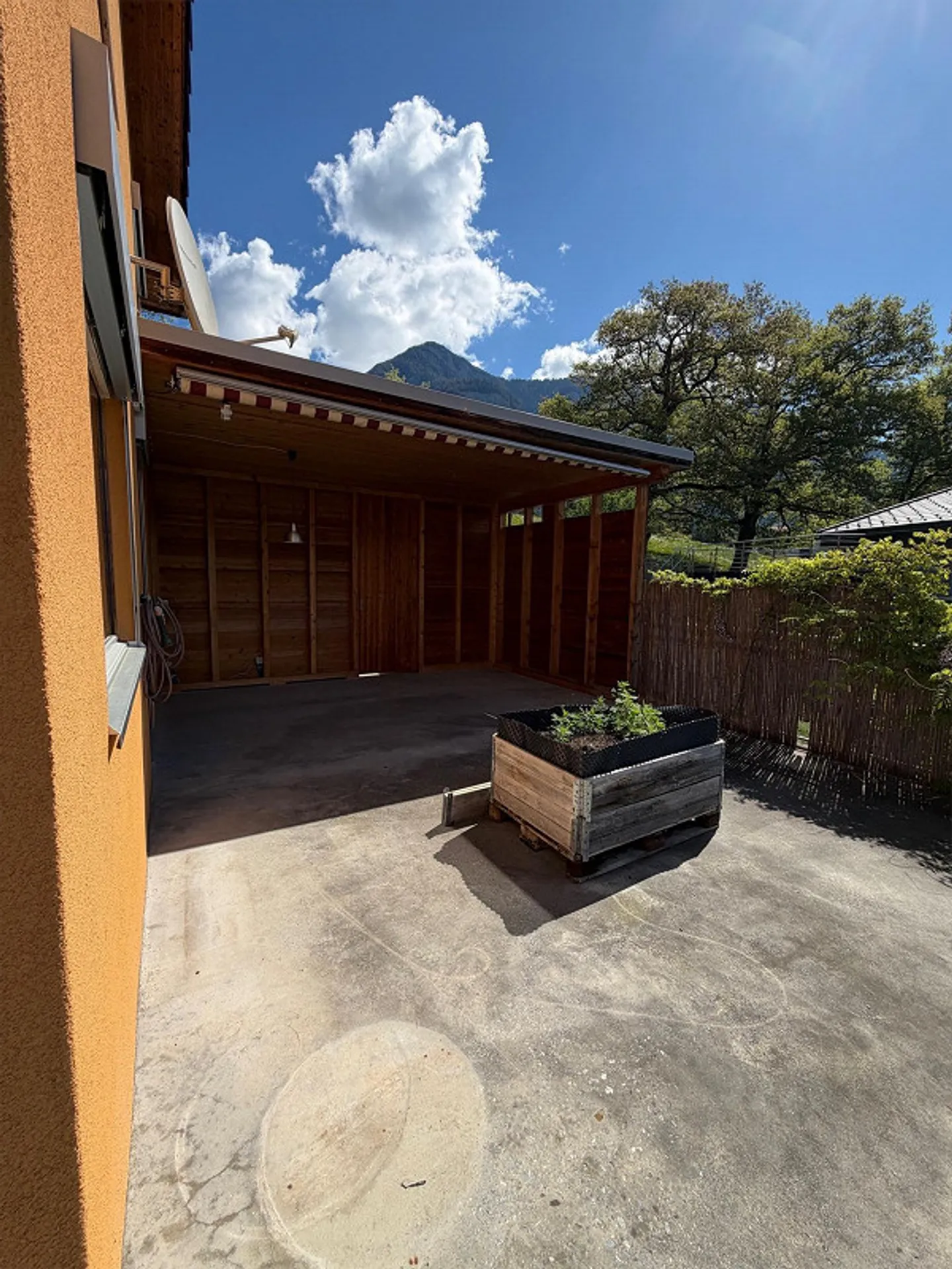 Living oasis with sauna and large garden in Rodels - Photo 7 of 14
