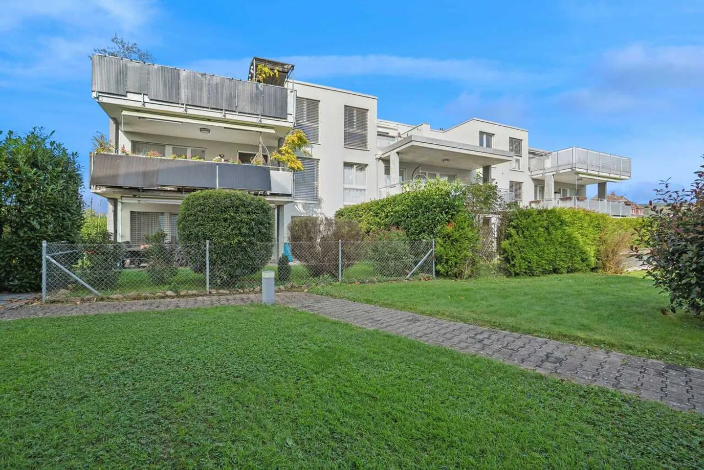 Moderne Attika mit grosser Terrasse - Foto 2 von 13