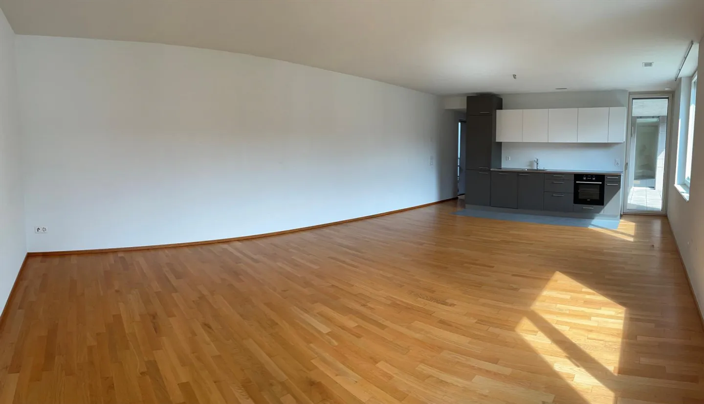 Appartamento 2.5 stanze vicino alla stazione con balcone - Foto 3 di 8