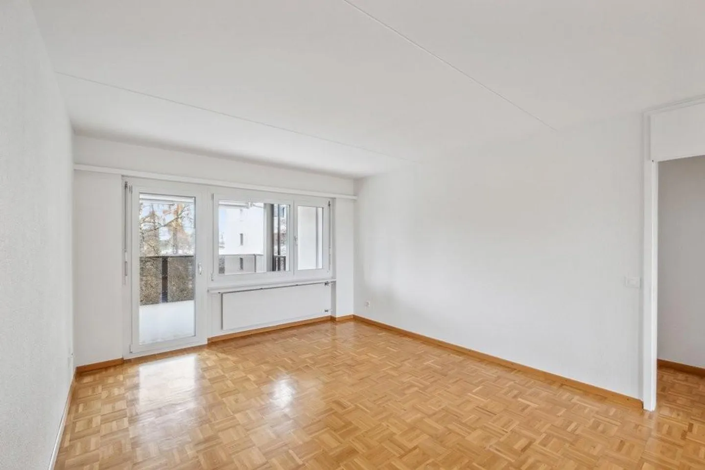 Grosszügige Wohnung im Grünen - Foto 2 von 8