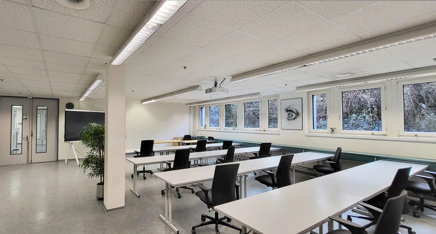 Spazio ufficio entusiasmante al piano terra per formazione e istruzione! - Foto 1 di 7