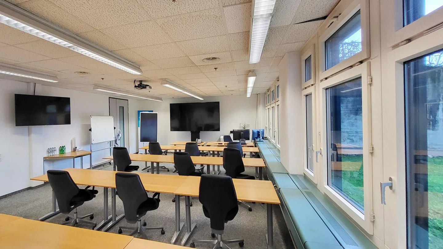 Spazio ufficio entusiasmante al piano terra per formazione e istruzione! - Foto 3 di 7