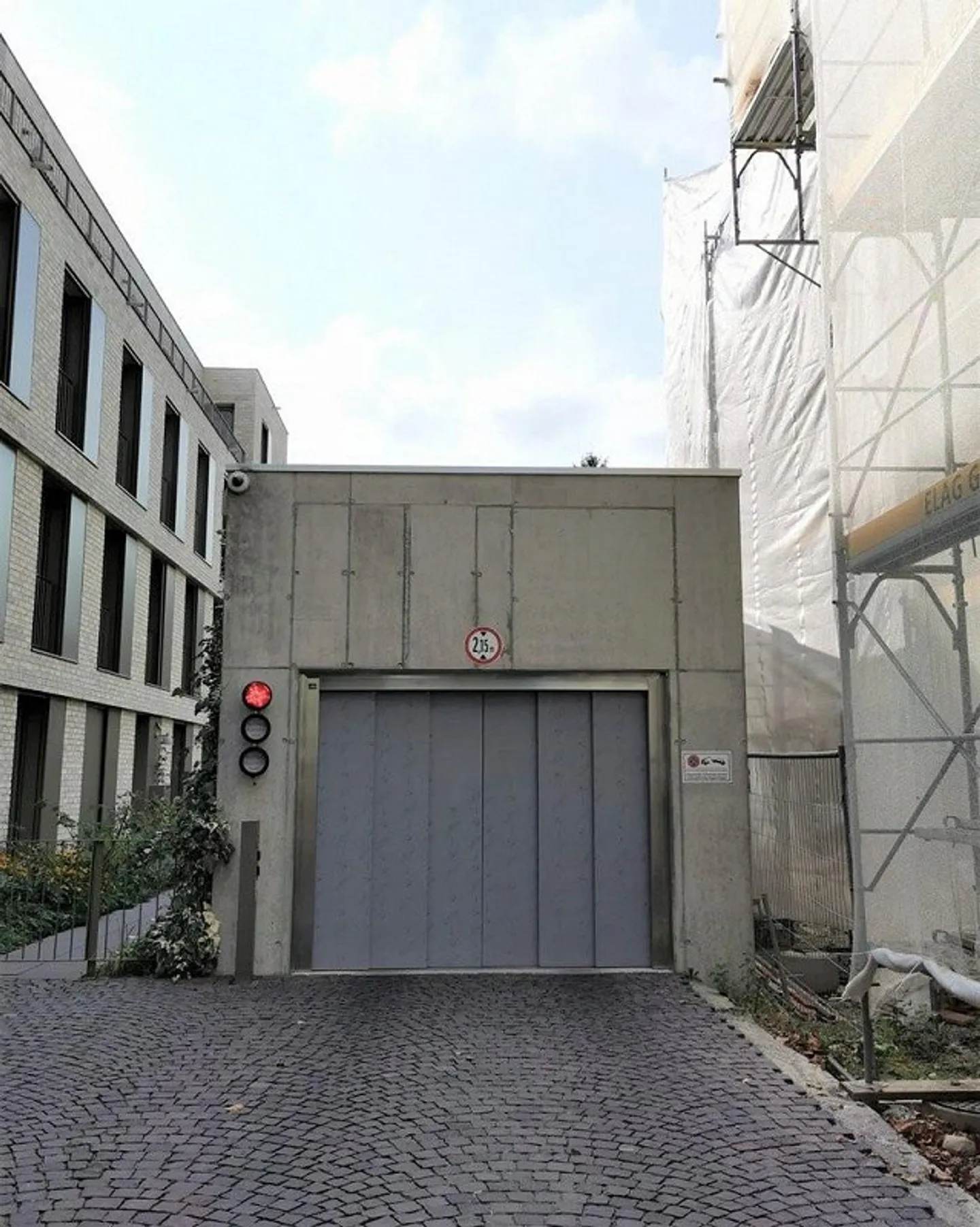 Einstellhallenplatz im Herzen der Lorraine - Foto 1 von 2