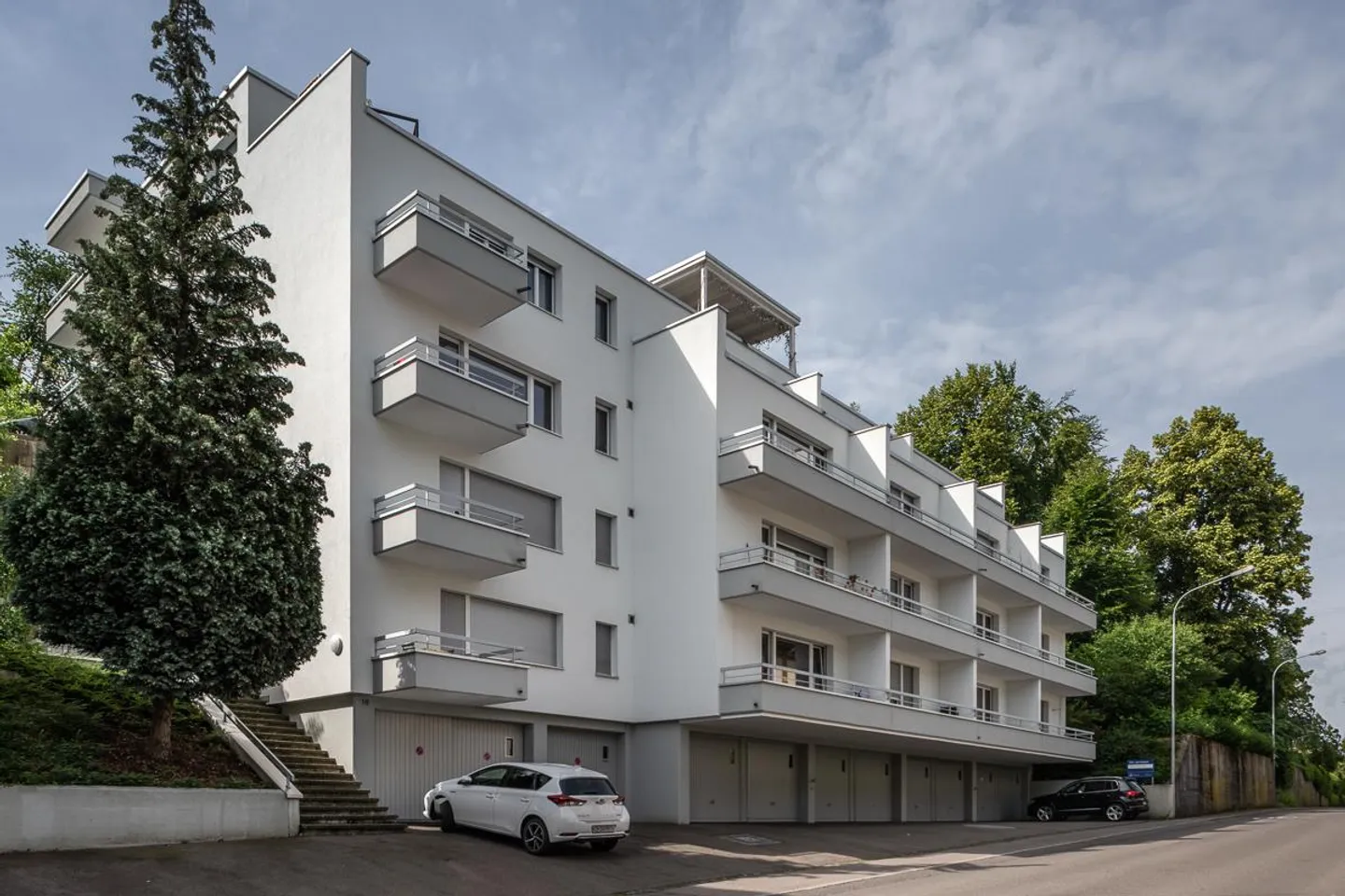 Modernes Apartment mit Balkon - Foto 1 von 5
