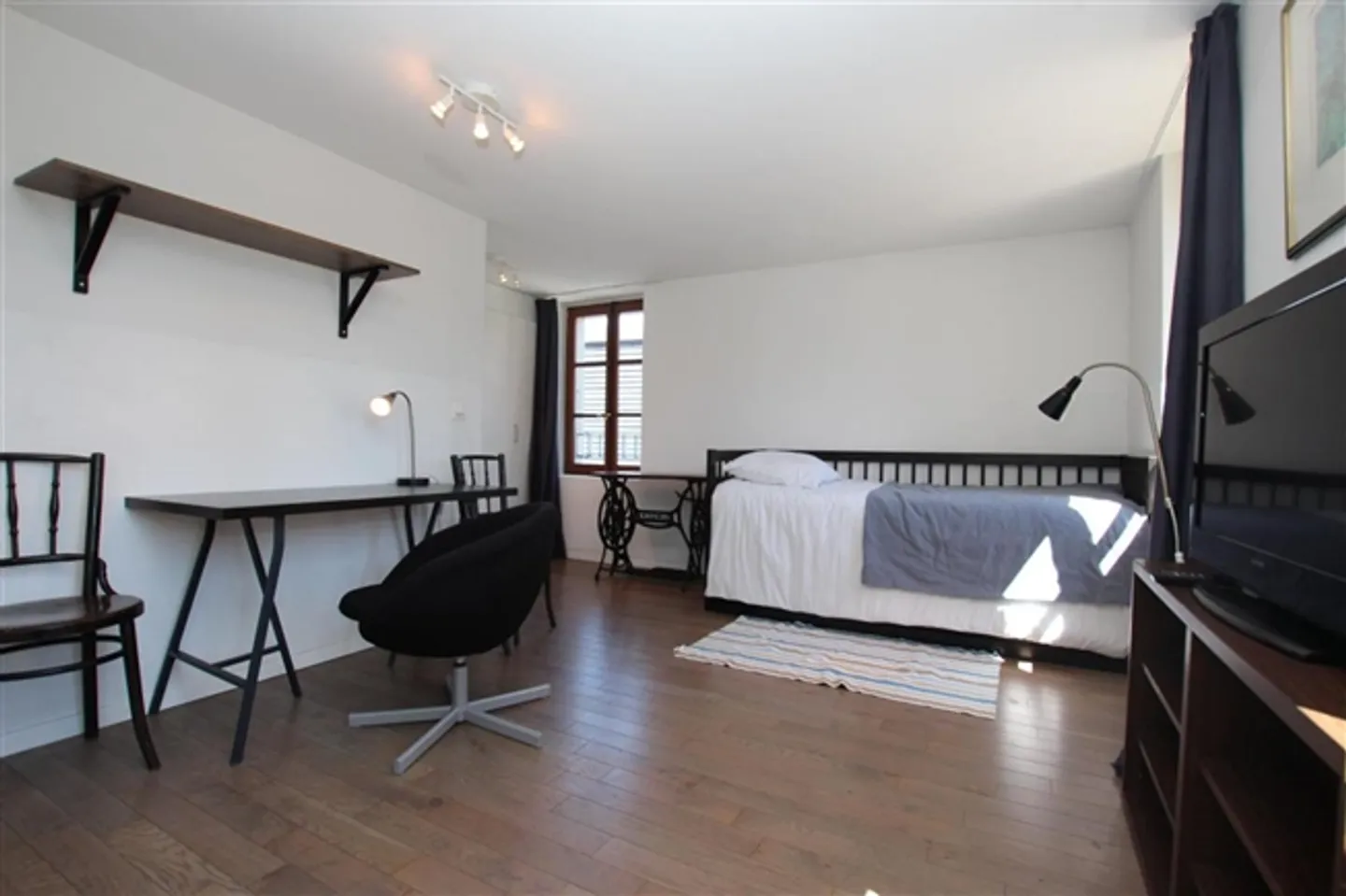 1.5-room apartment - Photo 1 of 4