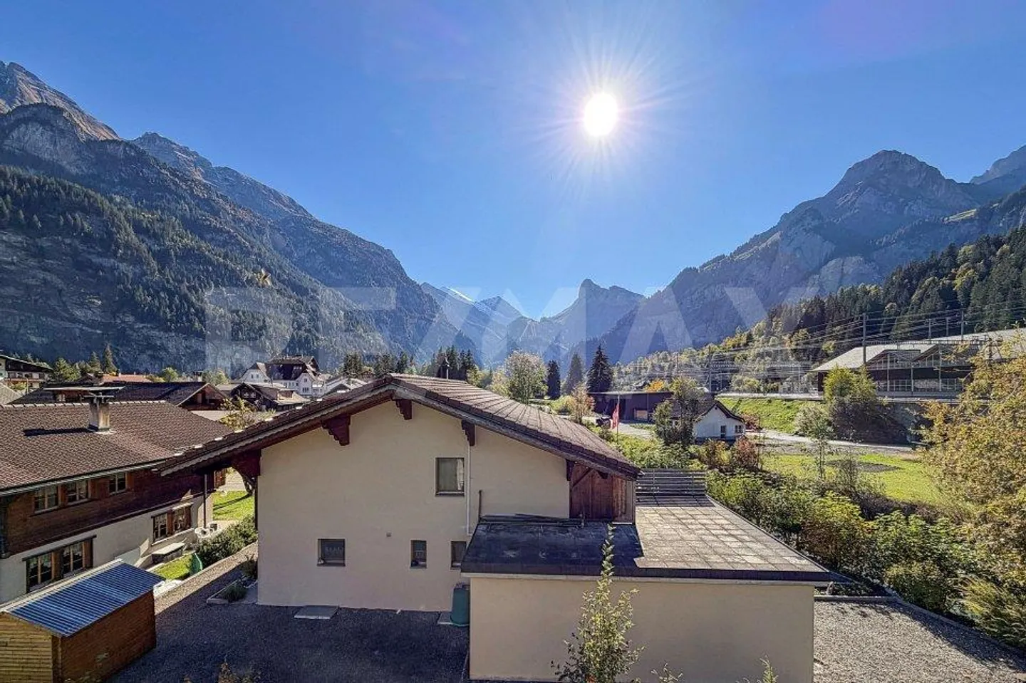 Appartement en penthouse ensoleillé de 2½ pièces à Kandersteg - Photo 2 sur 13