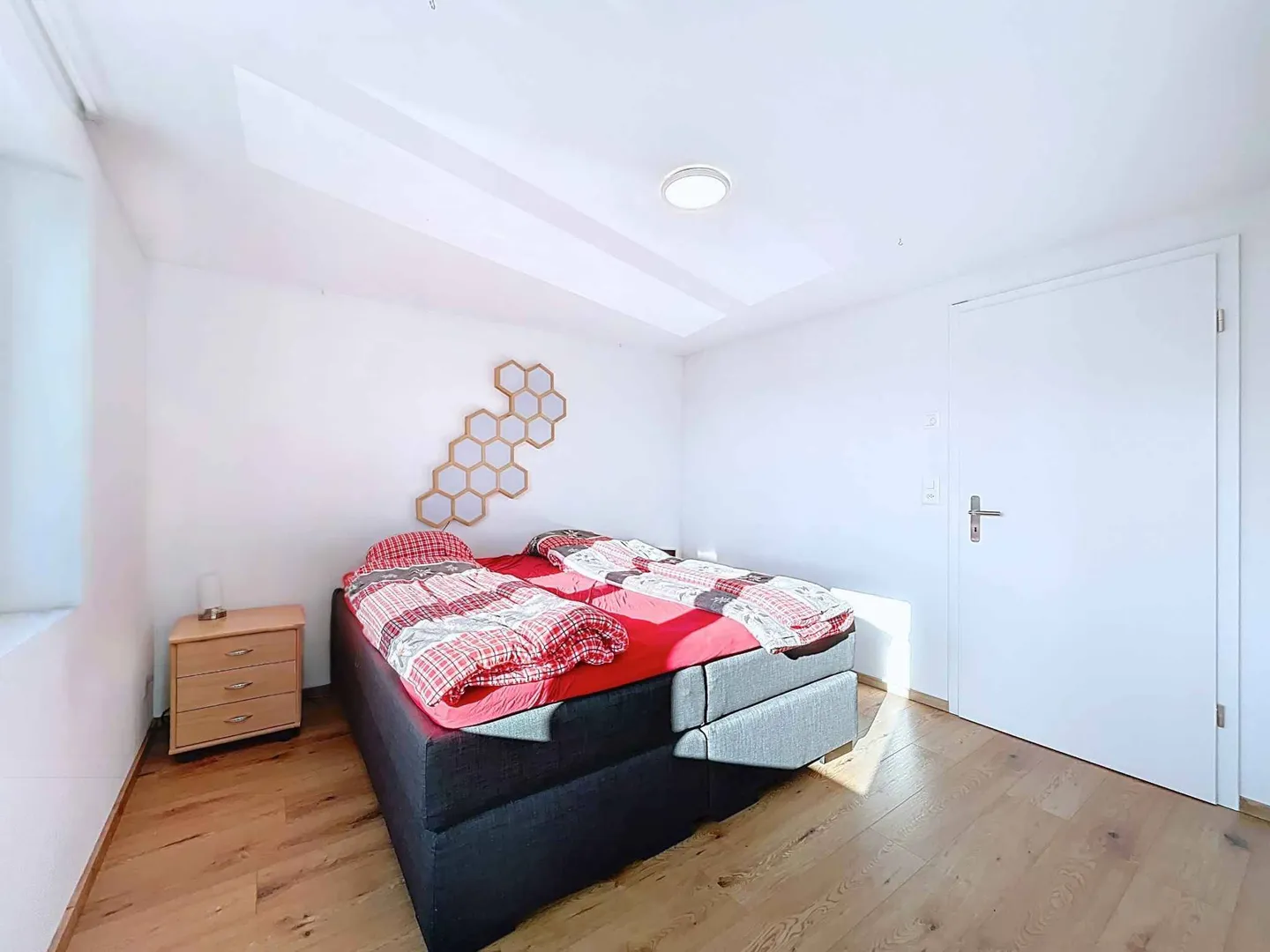 Villa indipendente di 5,5 locali con grande terrazza e vista libera - Foto 9 di 12