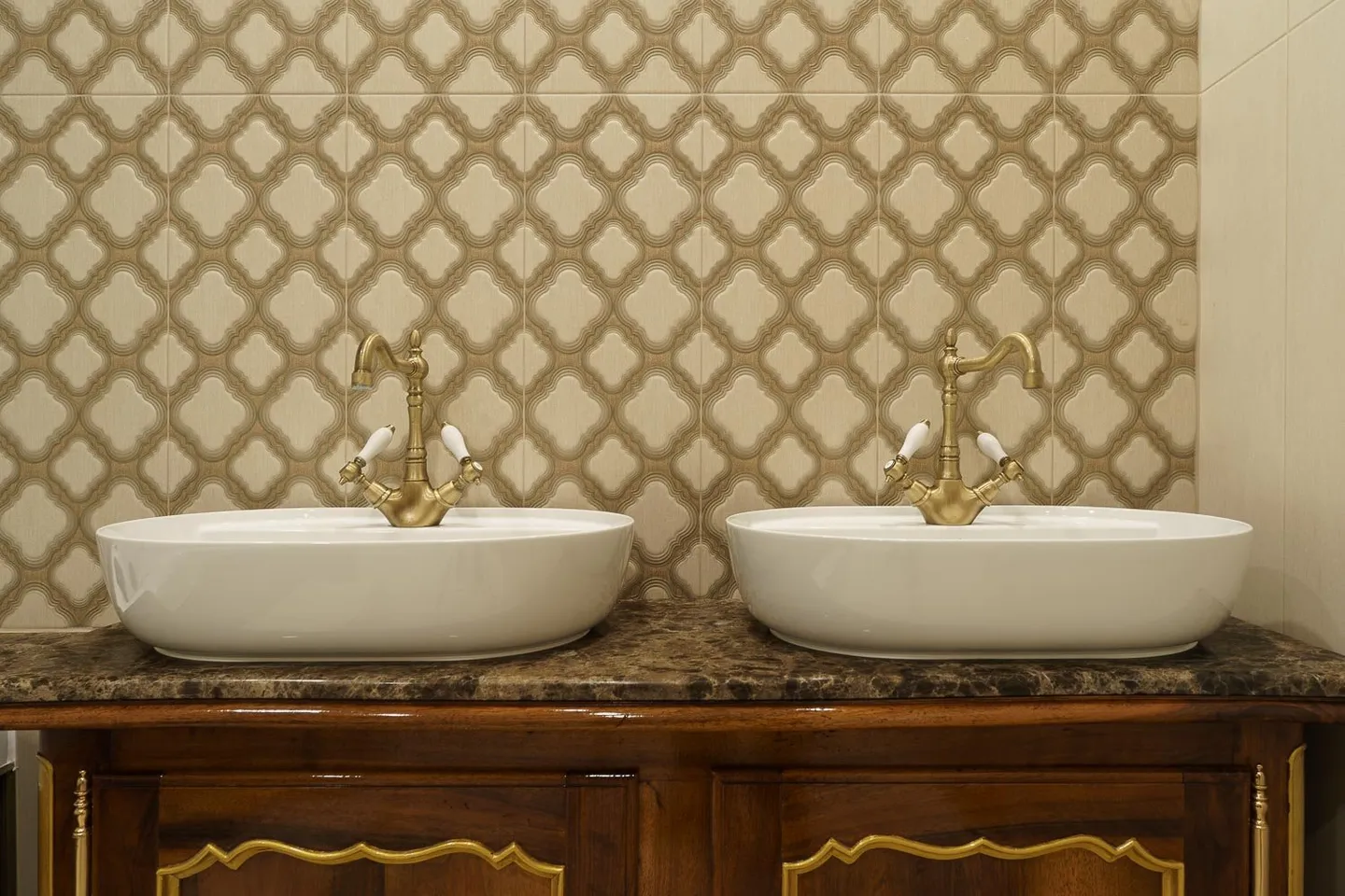 Property with over 13,000 m² with outbuilding and swimming pool - Photo 5 of 25