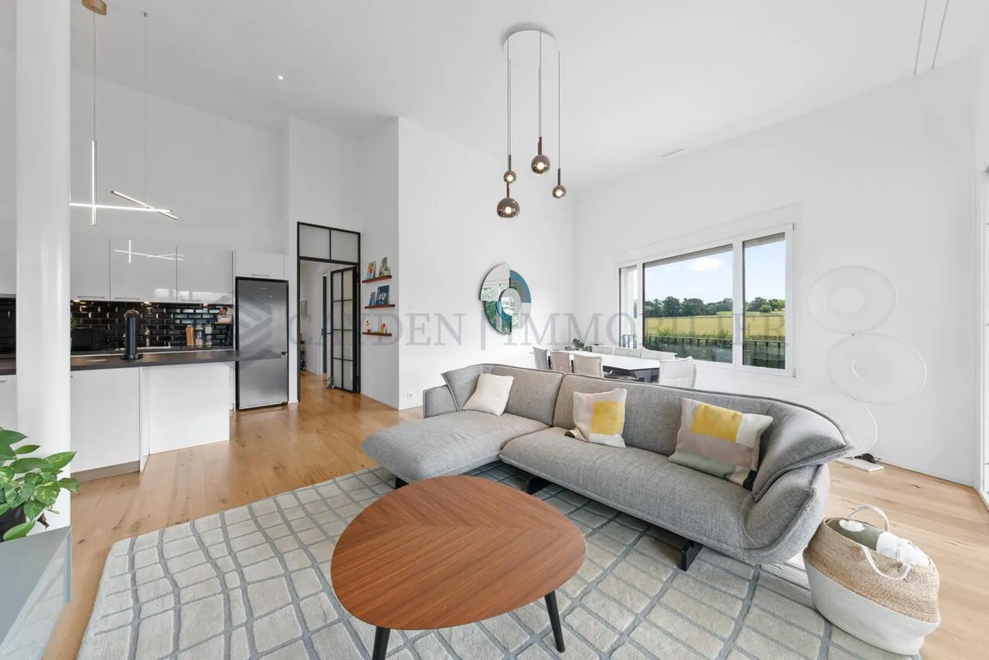 Magnificent 5-room apartment - Available on September 15, 2025 - Photo 2 of 10