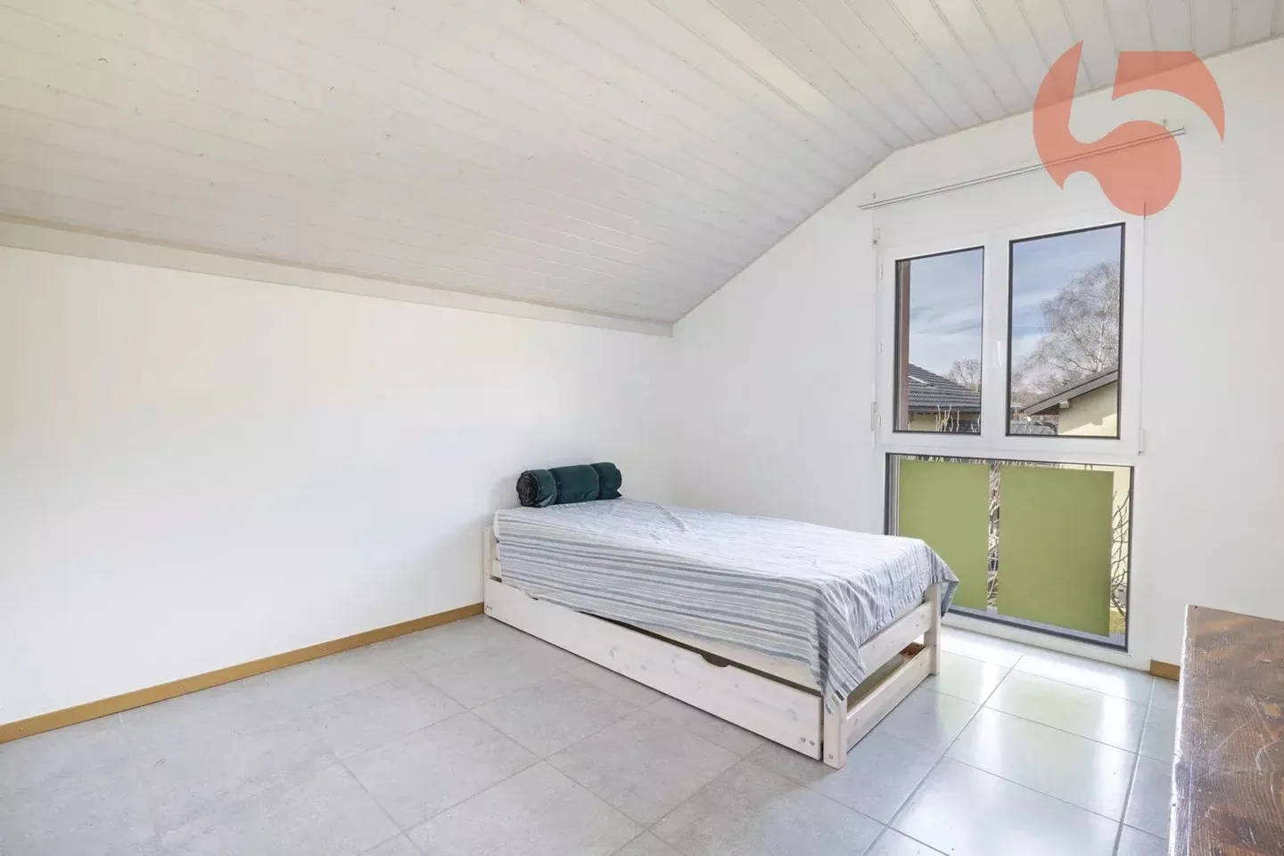 Schönes freistehendes Haus in einer ruhigen und sonnigen Wohngegend - Foto 20 von 22