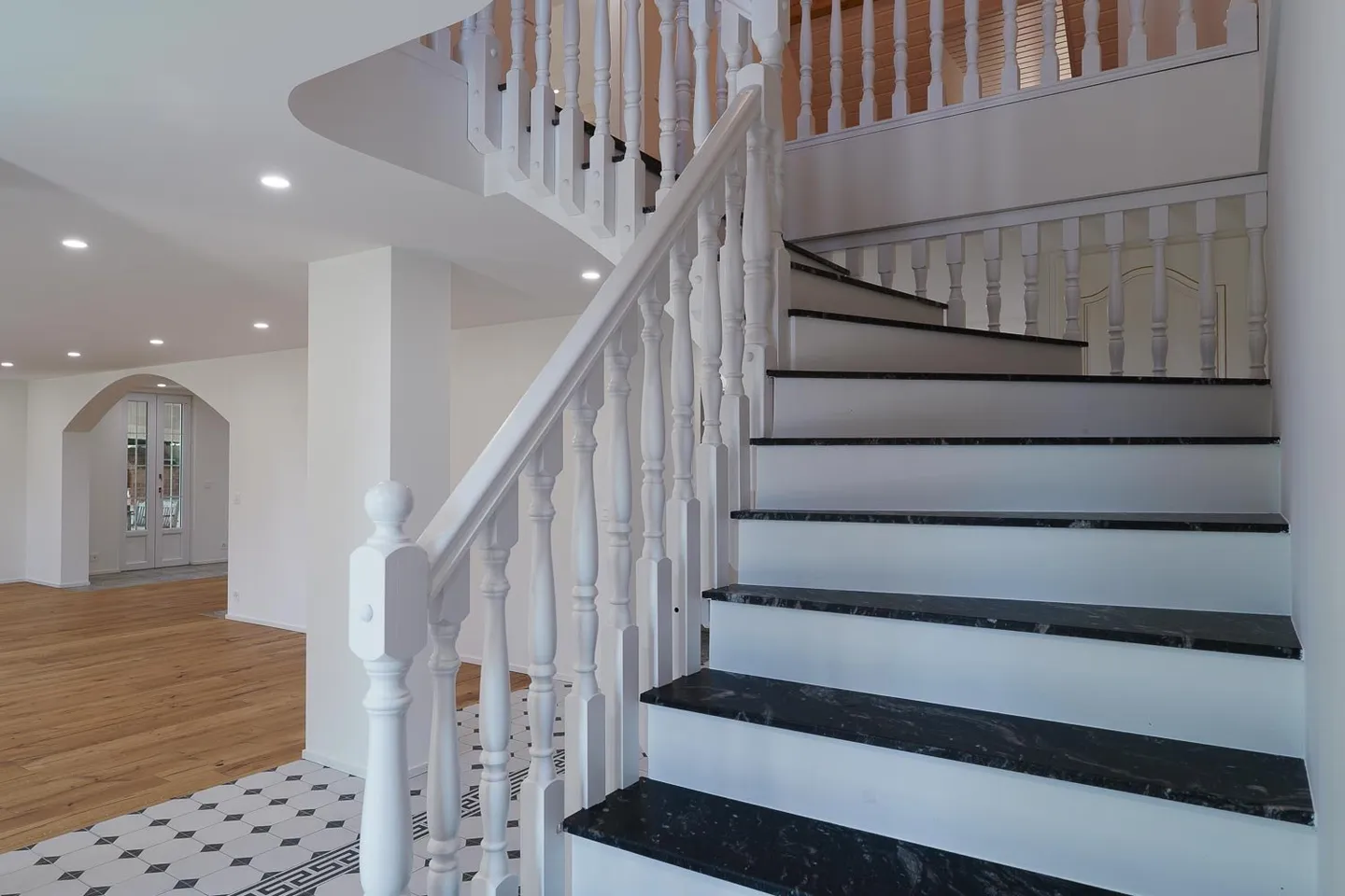 Property with over 13,000 m² with outbuilding and swimming pool - Photo 12 of 25