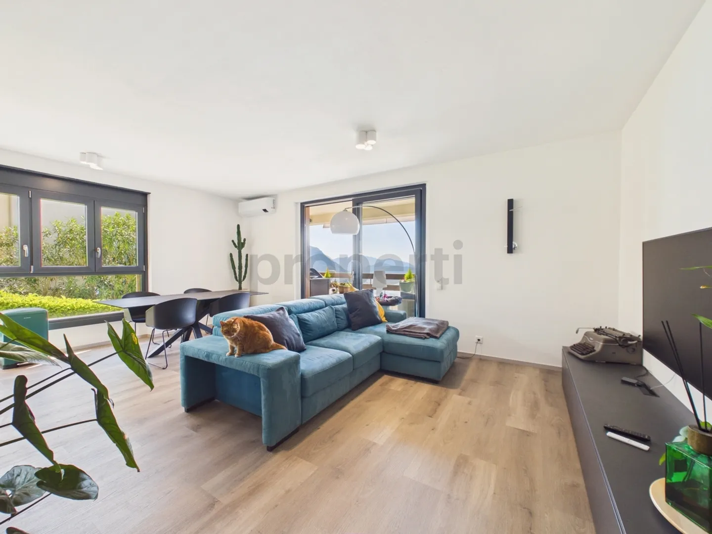 Charming Apartment with Lake View - Photo 2 of 13