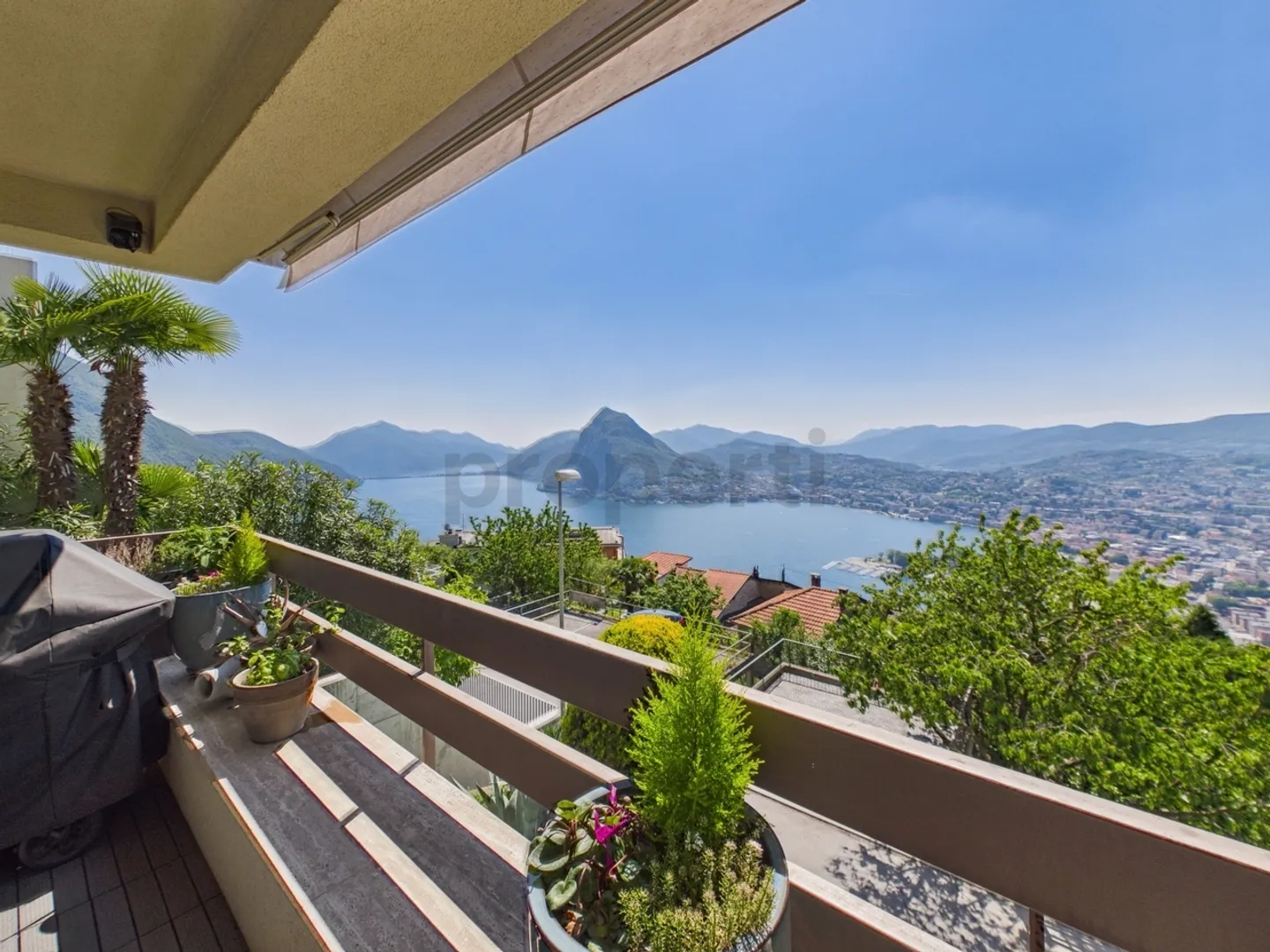 Charming Apartment with Lake View - Photo 1 of 13