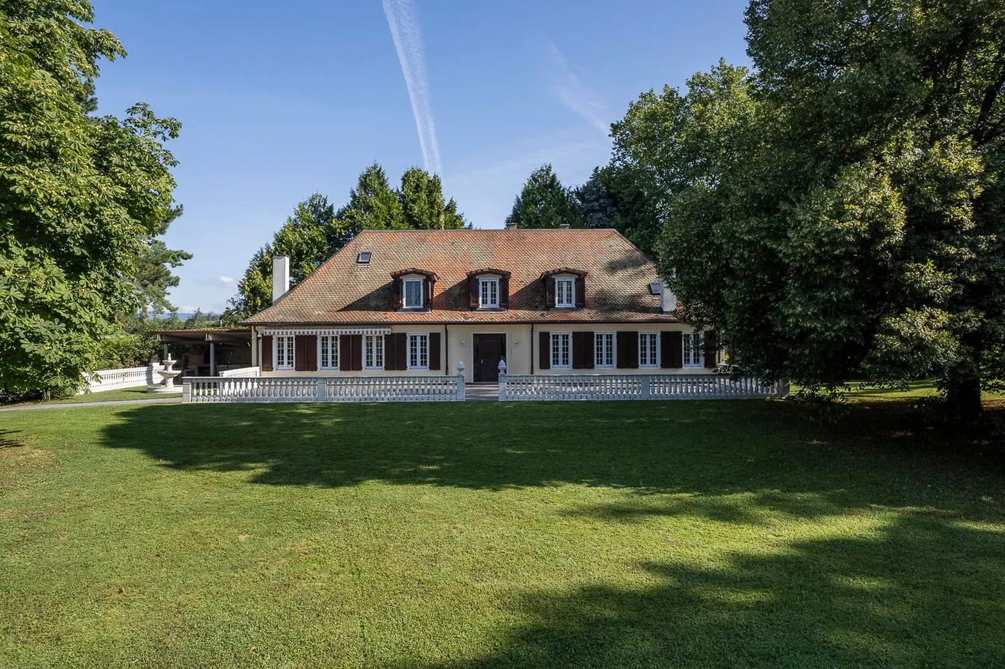 Property with over 13,000 m² with outbuilding and swimming pool - Photo 19 of 25