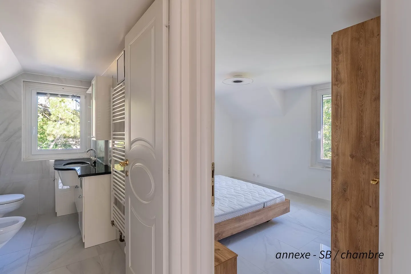 Property with over 13,000 m² with outbuilding and swimming pool - Photo 23 of 25