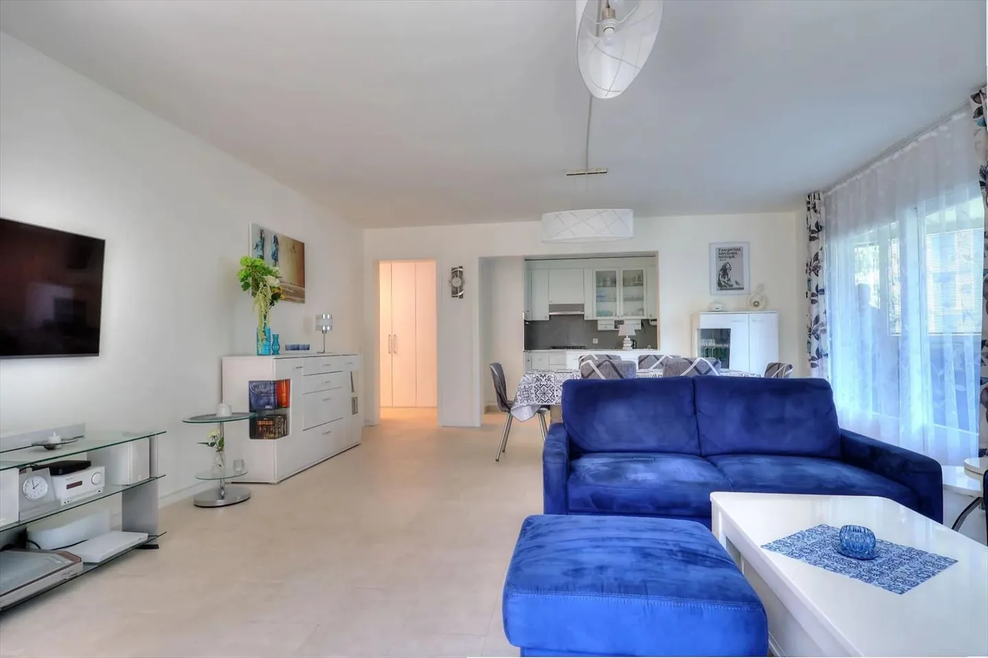 Monthey | Comfortable 4.5 Room Apartment with Spacious Outdoor Areas - Photo 5 of 10