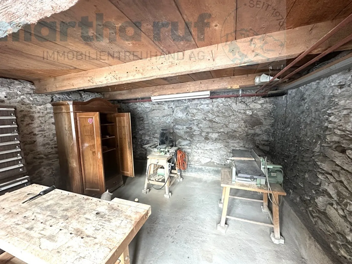 Casa unifamiliare rurale con garage, giardino e fienile - Foto 18 di 25