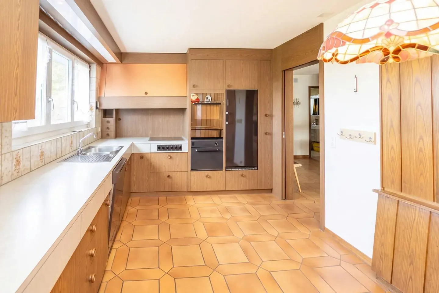 Casa unifamiliare indipendente con appartamento separato e riserva di terreno - Foto 6 di 13