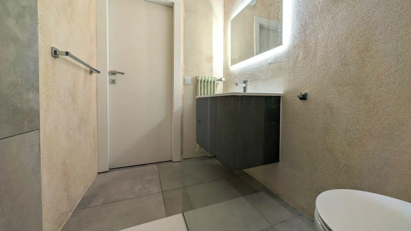 Investment opportunity with an annual return of 5% - Photo 11 of 12