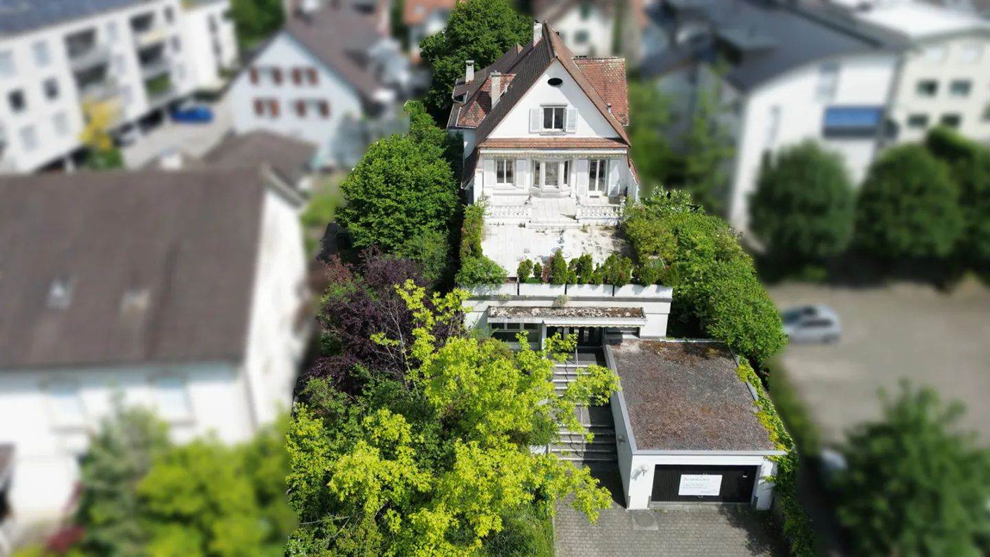 Manoir avec cabinet médical et piscine dans un emplacement privilégié - Photo 1 sur 29