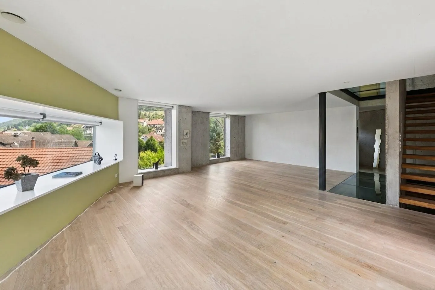 Stunning 7.5-Room Villa - Photo 2 of 11