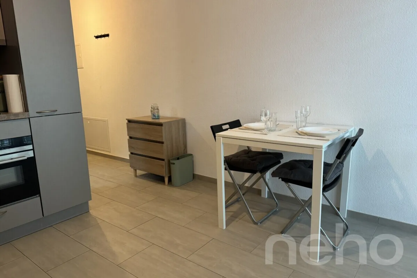 Studio in perfektem Zustand, nahe den Annehmlichkeiten und ideal für Investoren - Foto 3 von 13